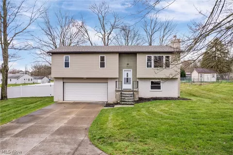 2797 Lynne Rd, Akron, OH 44312