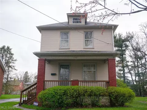 136 Oxford St, Campbell, OH 44405