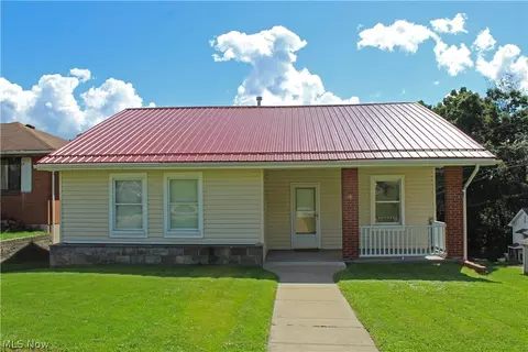 148 Franklin St, Weirton, WV 26062