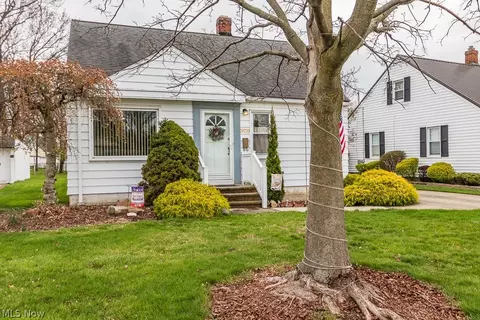 Exterior - 29720 Cresthaven Dr, Willowick, OH 44095 photo 13 of 14