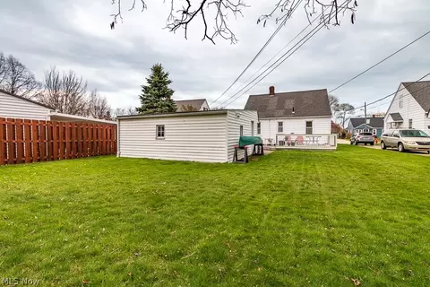 Exterior - 29720 Cresthaven Dr, Willowick, OH 44095 photo 8 of 14