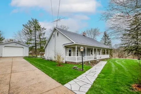 2340 Norton Rd, Stow, OH 44224