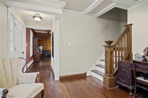 Entry Way - 33 Cochran Rd, Aurora, OH 44202 photo 2 of 2