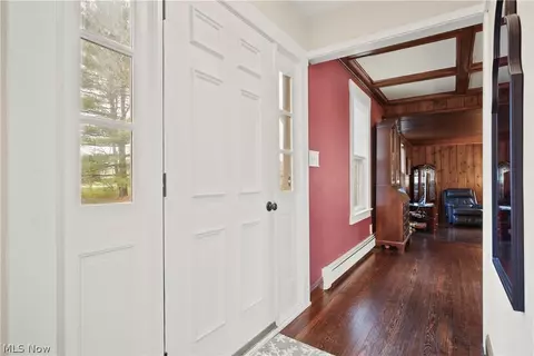 Entry Way - 33 Cochran Rd, Aurora, OH 44202 photo 1 of 2
