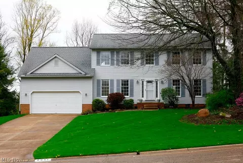 8861 Candleberry St NW, Massillon, OH 44646