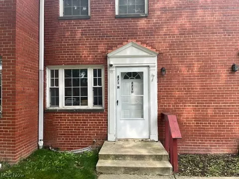 471 Clearview Dr, Euclid, OH 44123