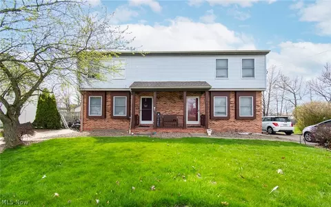 5643 London Dr, Austintown, OH 44515