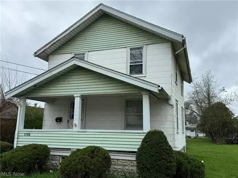 1196 Hazelwood Ave SE, Warren, OH 44484