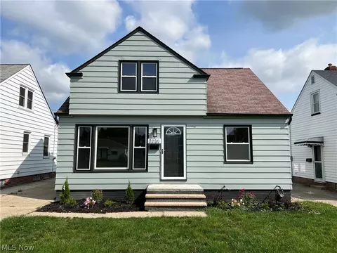 3330 Klusner Ave, Parma, OH 44134