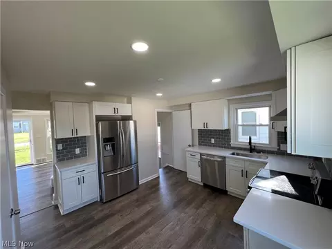 3330 Klusner Ave, Parma, OH 44134 photo 5