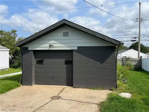 3330 Klusner Ave, Parma, OH 44134 photo 17