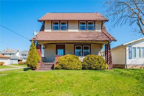 2435 10th St NW, Canton, OH 44708