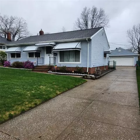 3180 Hilltop Dr, Parma, OH 44134