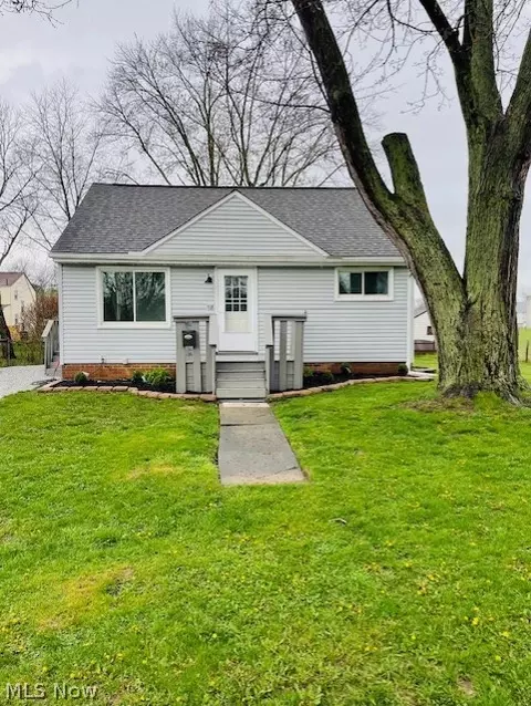 251 Ohio Ave, Louisville, OH 44641