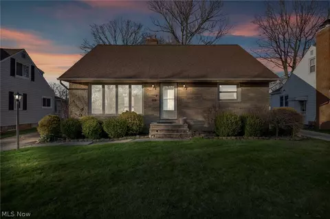 16772 Brinbourne Ave, Middleburg Heights, OH 44130