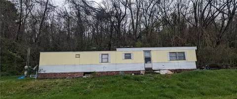 116 Kountz Ave, Wellsville, OH 43968