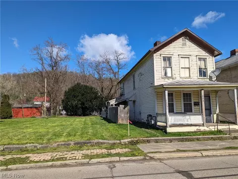 1021 Commerce St, Wellsville, OH 43968