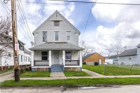 3251 W 52nd St, Cleveland, OH 44102