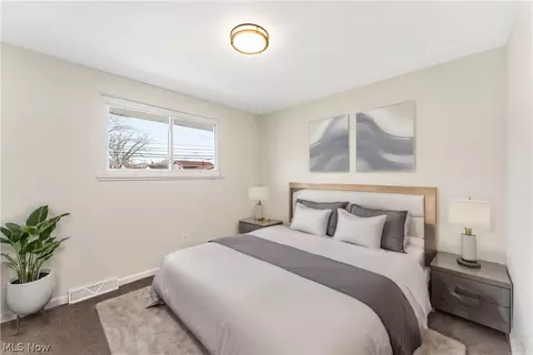Bedroom - 745 Abbe Rd N, Elyria, OH 44035 photo 2 of 3