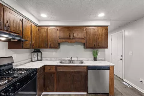 Kitchen - 172 E Hamilton St, Oberlin, OH 44074 photo 6 of 6
