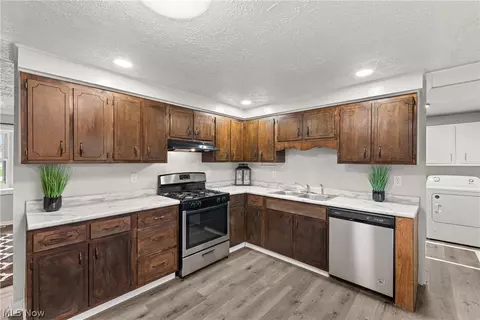 Kitchen - 172 E Hamilton St, Oberlin, OH 44074 photo 3 of 6