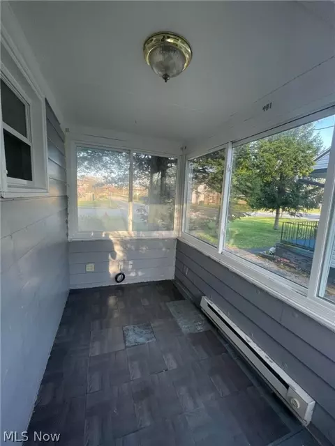 Exterior - 630 E 260th St, Euclid, OH 44132 photo 6 of 7