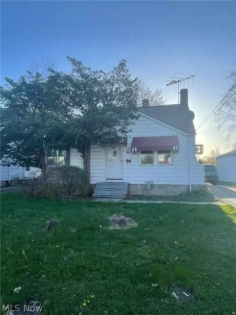 630 E 260th St, Euclid, OH 44132