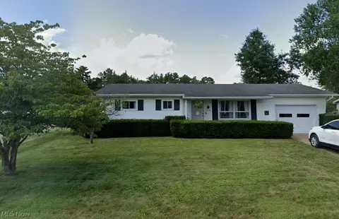 1141 Military Rd, Zanesville, OH 43701