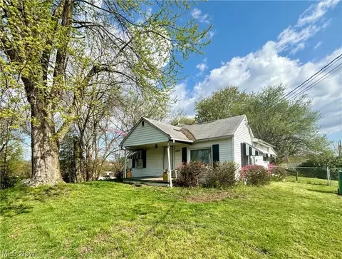 1209 19th St, Vienna, WV 26105
