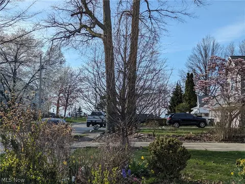 View/Area - 41 E 220 St, Euclid, OH 44123 photo 1 of 1