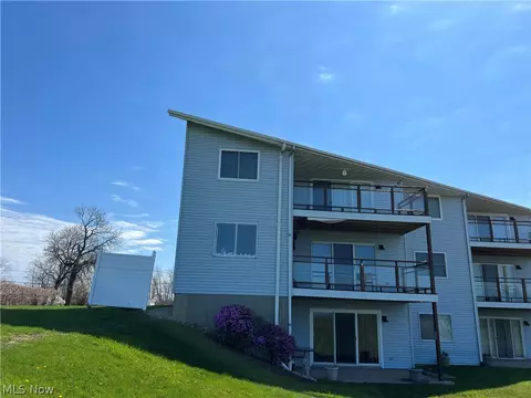 1025 Harbor St #33, Conneaut, OH 44030