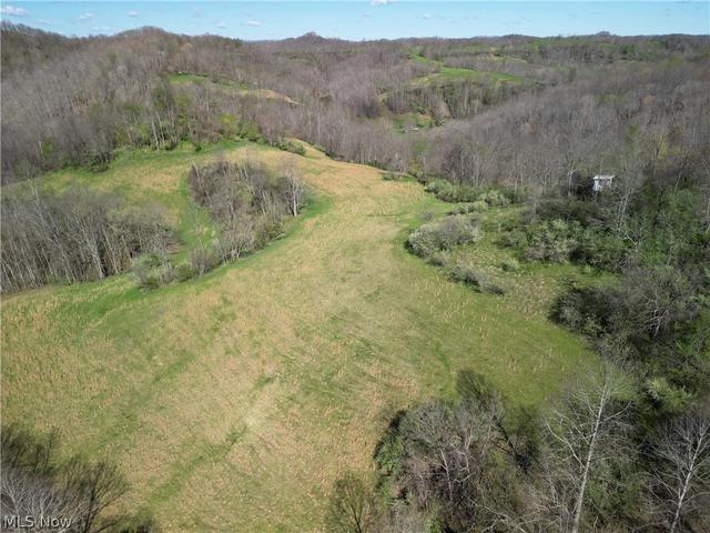 2558 Tariff Rd, Looneyville, WV 25259