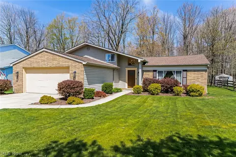 32745 N Roundhead Dr, Solon, OH 44139