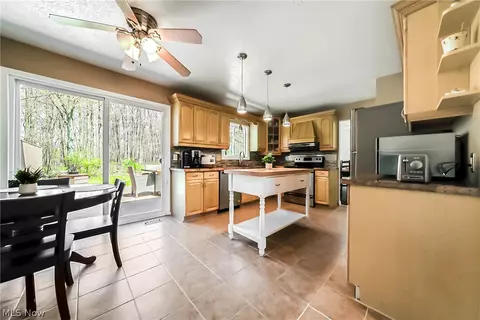 Kitchen - 32745 N Roundhead Dr, Solon, OH 44139 photo 1 of 3