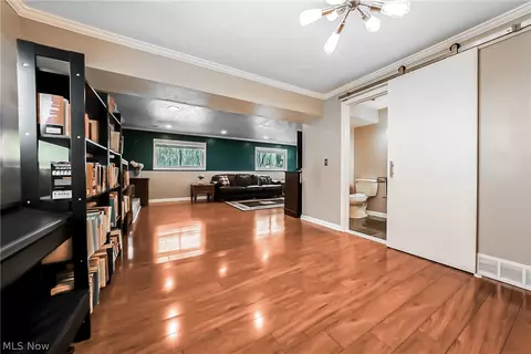 Living - 32745 N Roundhead Dr, Solon, OH 44139 photo 5 of 6