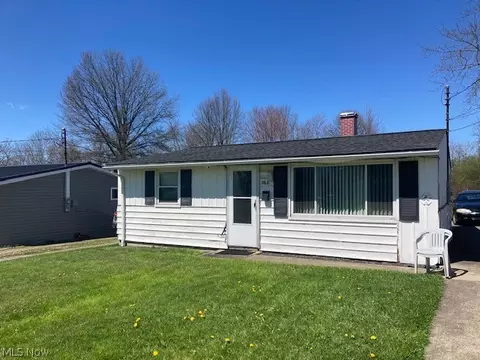 366 Iowa, Girard, OH 44420