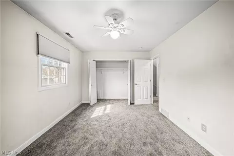 Bedroom - 5604 Walnut St, Mentor On The Lake, OH 44060 photo 3 of 5