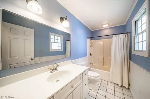 Bath - 5604 Walnut St, Mentor On The Lake, OH 44060 photo 2 of 2