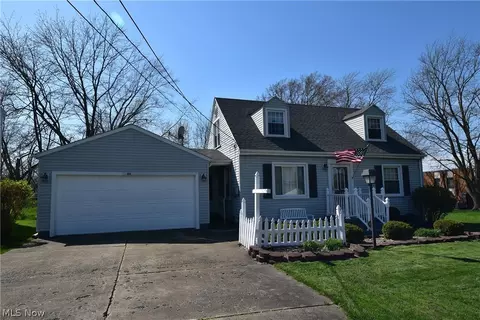 86 Aldrich Rd, Austintown, OH 44515