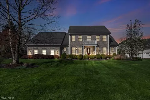36780 Bellcrest Dr, Avon, OH 44011