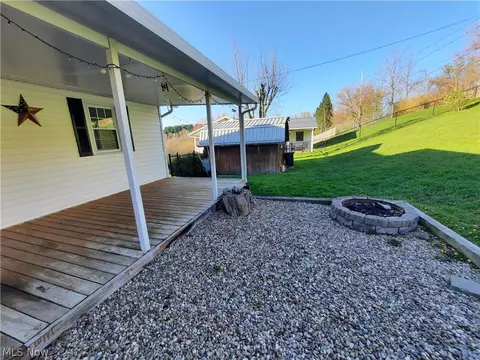 Exterior - 129 Westview Dr, Barnesville, OH 43713 photo 6 of 10
