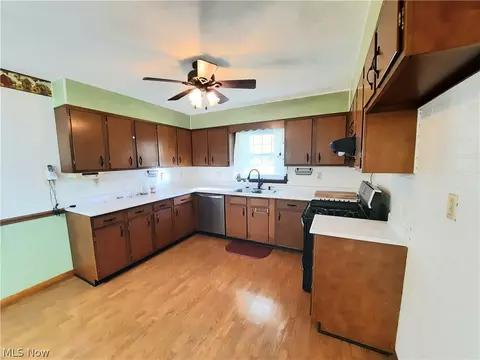 Kitchen - 129 Westview Dr, Barnesville, OH 43713 photo 1 of 5