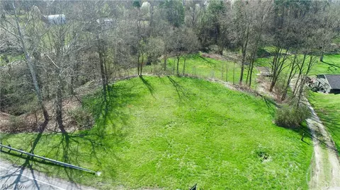 17373 Bennett Rd, North Royalton, OH 44133