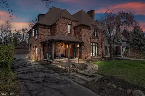 17409 Fernway Rd, Shaker Heights, OH 44120