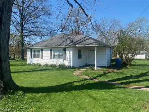 3755 Stump Rd SW, Massillon, OH 44646