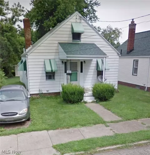2345 21st St NE, Canton, OH 44705