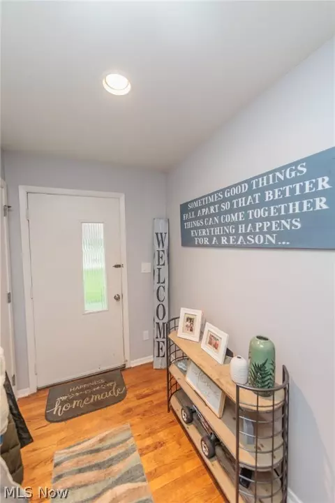 Living - 72 Abbott St, Wakeman, OH 44889 photo 1 of 7