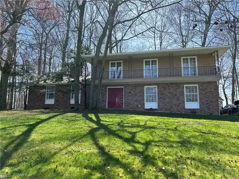 2010 Meadow Ln, Orrville, OH 44667