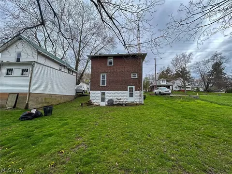 Exterior - 434 Sharp St, Salem, OH 44460 photo 4 of 4