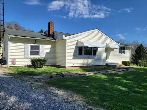 5190 Dresden Rd, Zanesville, OH 43701